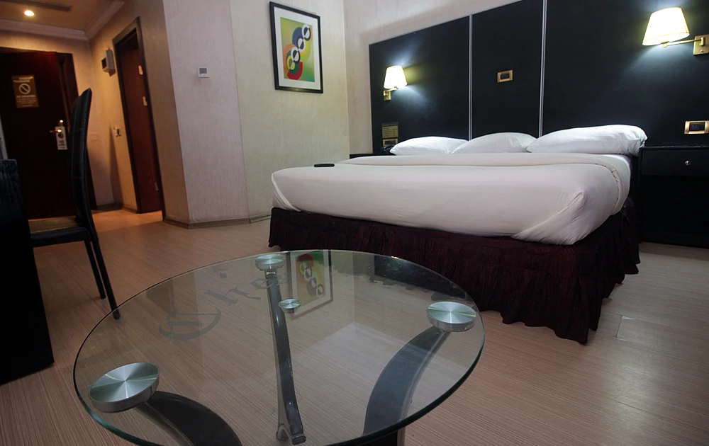 other view of a silver room at chesney hotel, vi